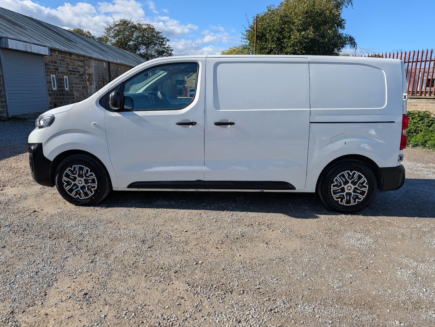 Used Peugeot Expert 2021 for sale - 76109892: Photo 45