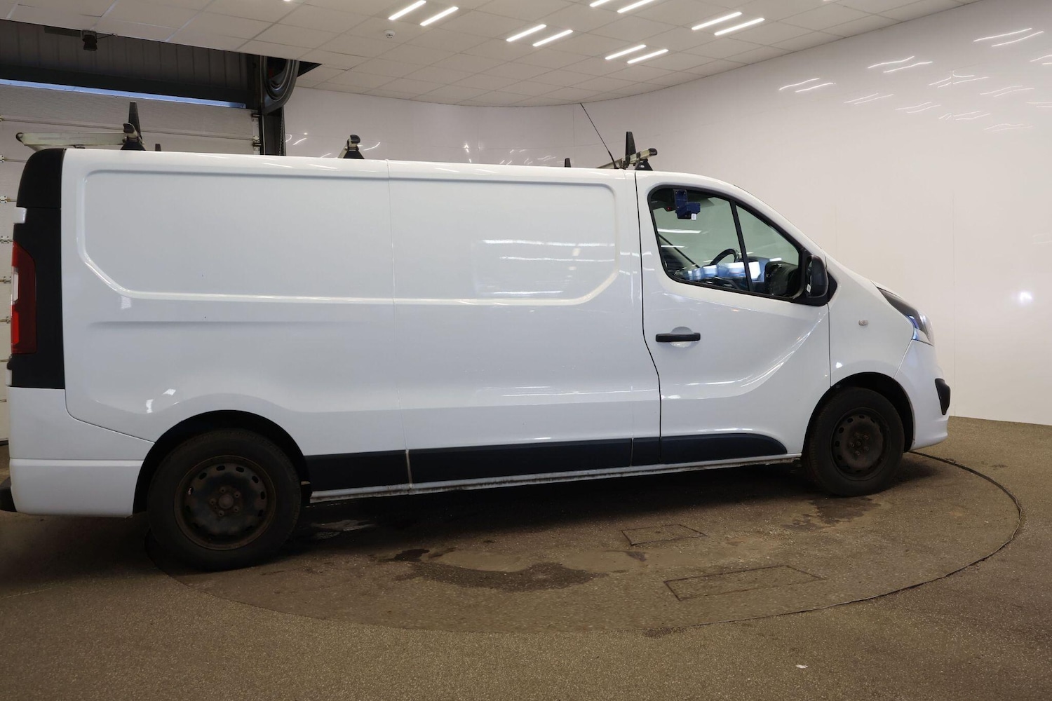 Used Vauxhall Vivaro 2018 for sale - 77977859: Photo 7