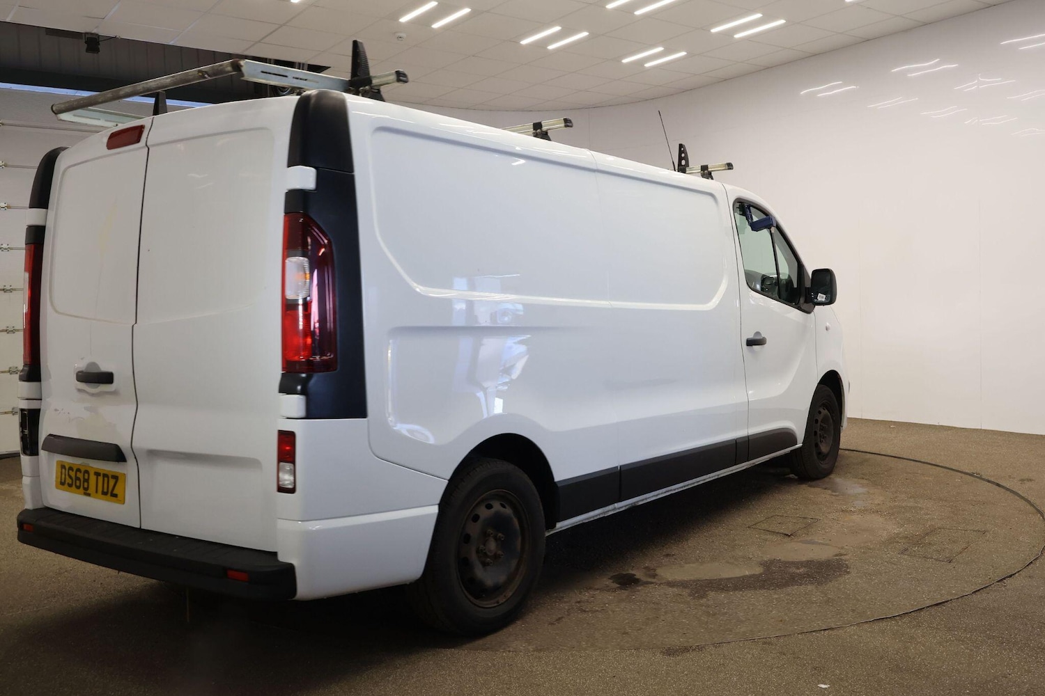 Used Vauxhall Vivaro 2018 for sale - 77977859: Photo 8