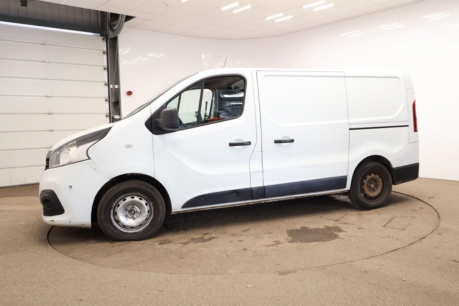 Used Renault Trafic for sale - 78047193: Photo 2