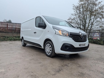 Renault Trafic feature image