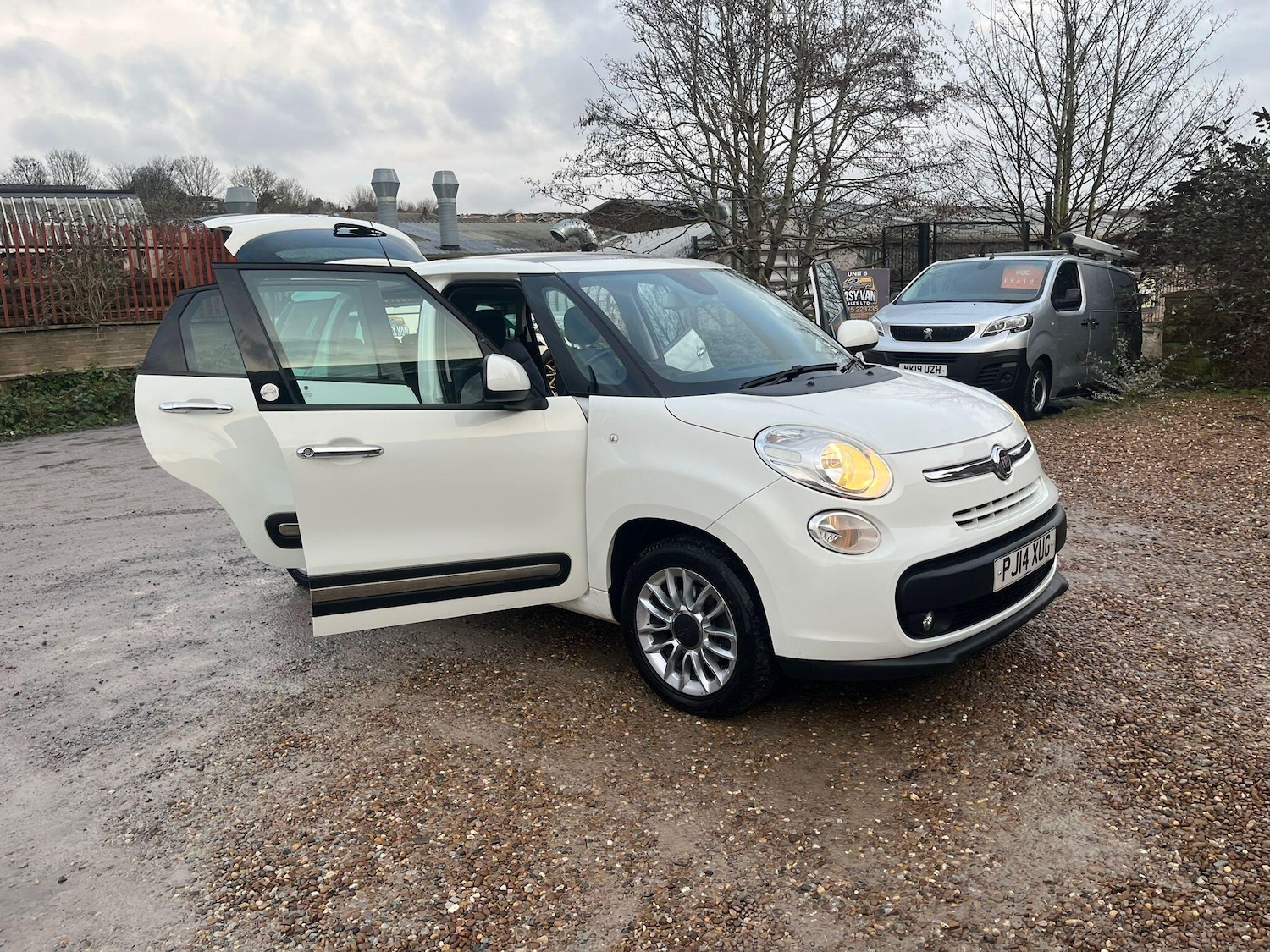 Used Fiat 500L 2014 for sale - 76715040: Photo 21