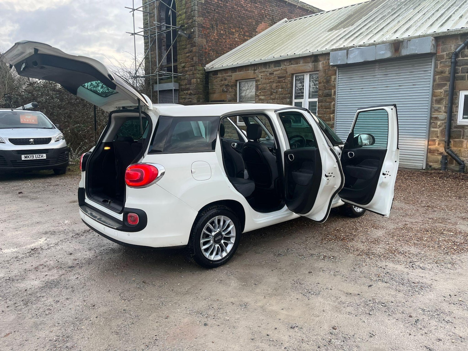 Used Fiat 500L 2014 for sale - 76715040: Photo 22