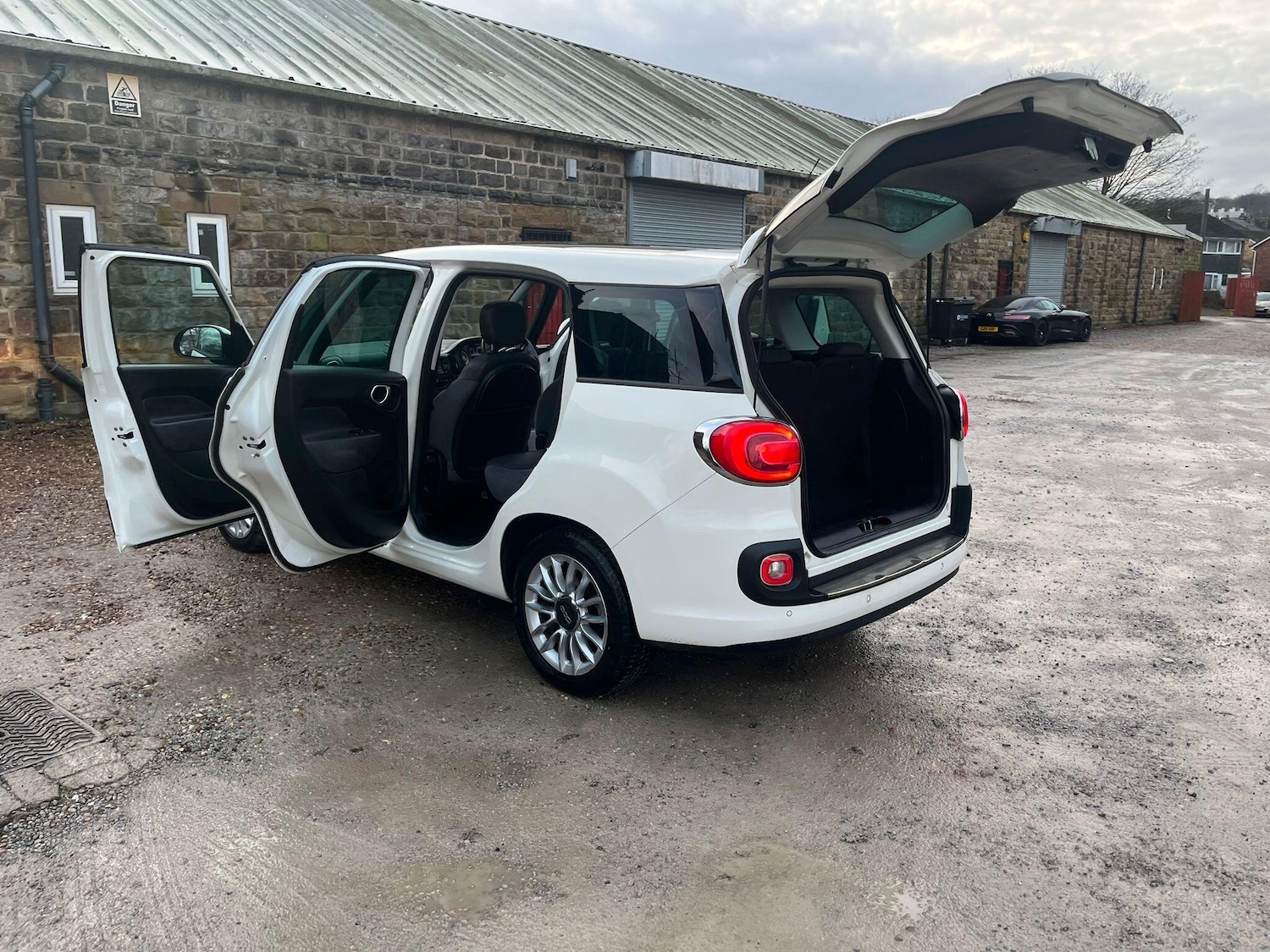 Used Fiat 500L 2014 for sale - 76715040: Photo 24