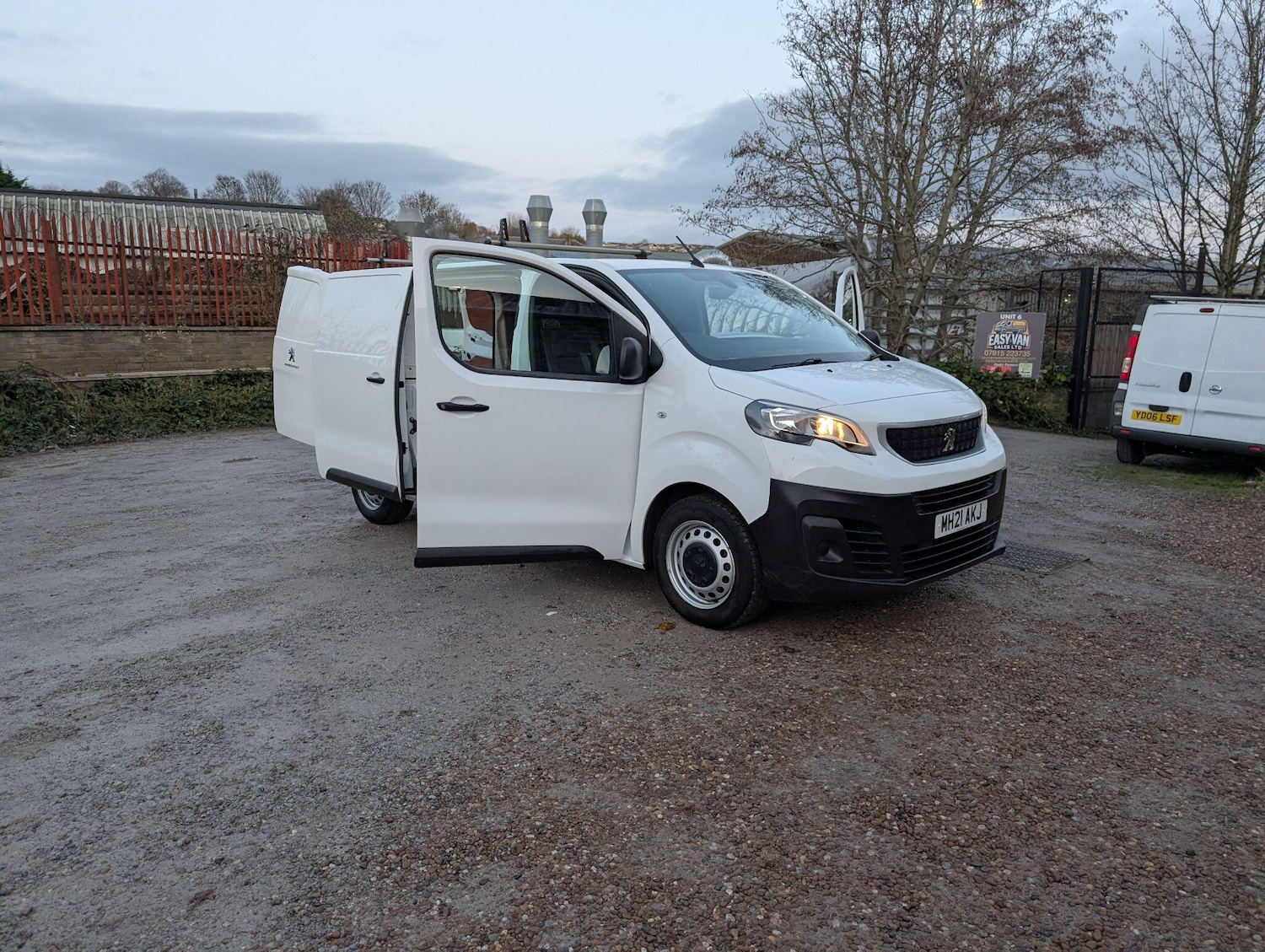 Used Peugeot Expert 2021 for sale - 76752915: Photo 11