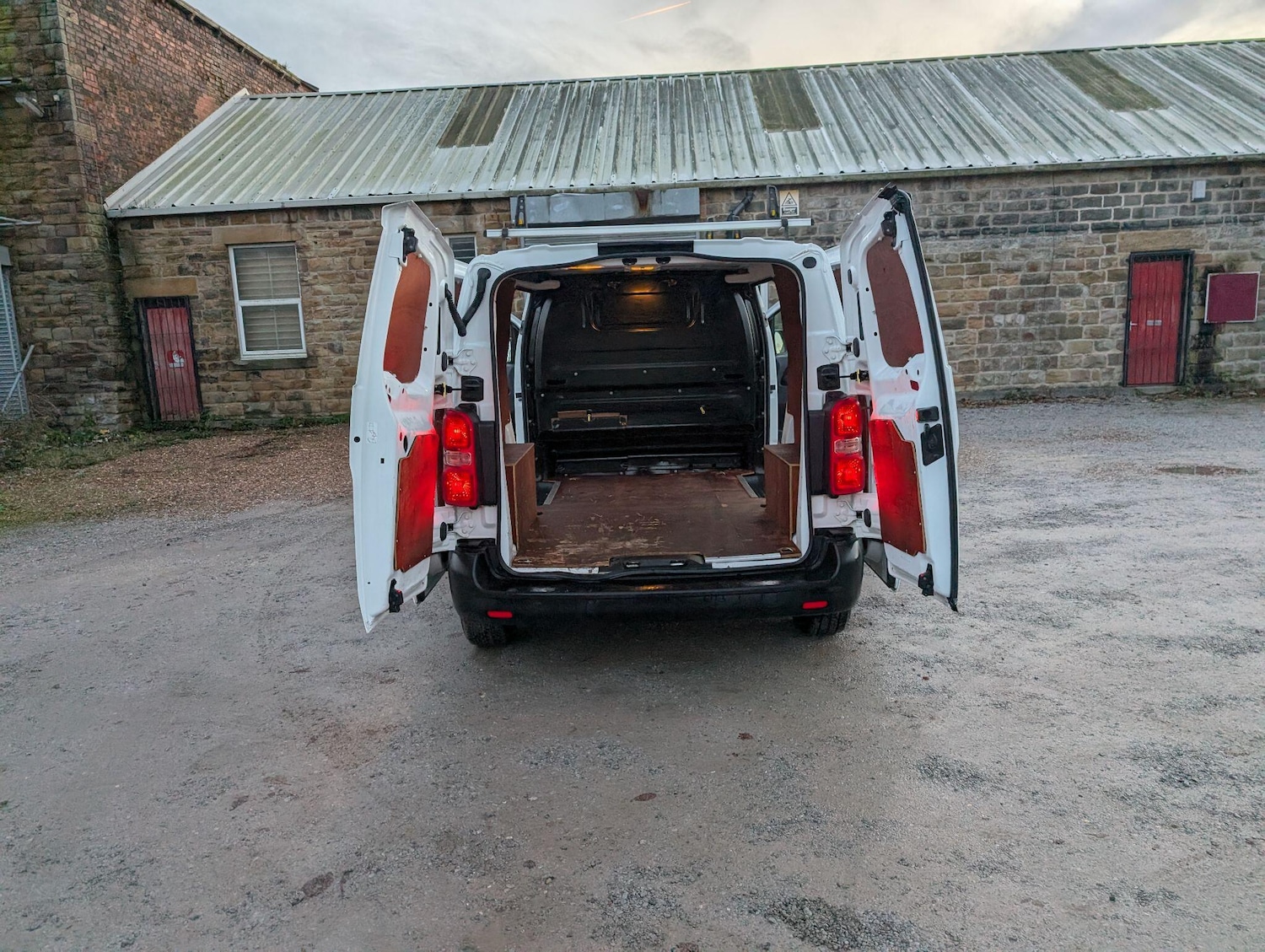 Used Peugeot Expert 2021 for sale - 76752915: Photo 14