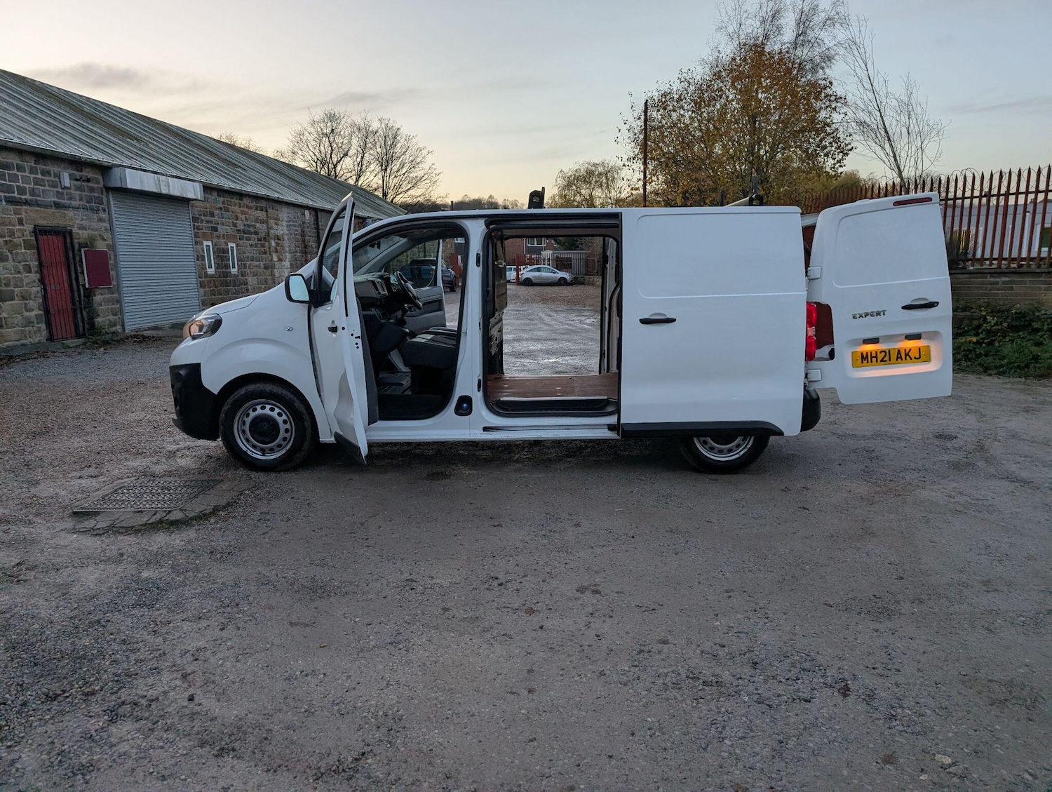 Used Peugeot Expert 2021 for sale - 76752915: Photo 16