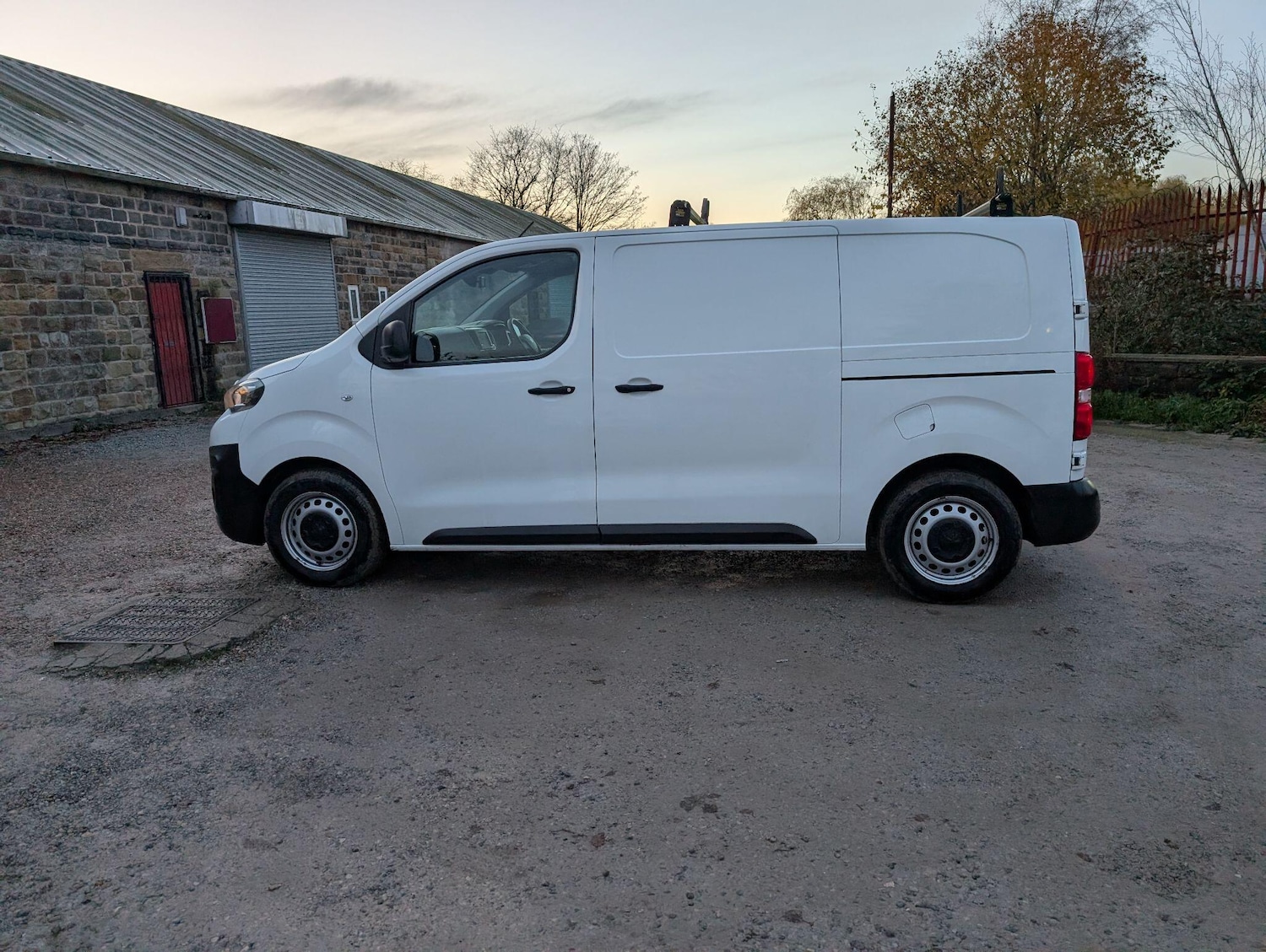 Used Peugeot Expert 2021 for sale - 76752915: Photo 46