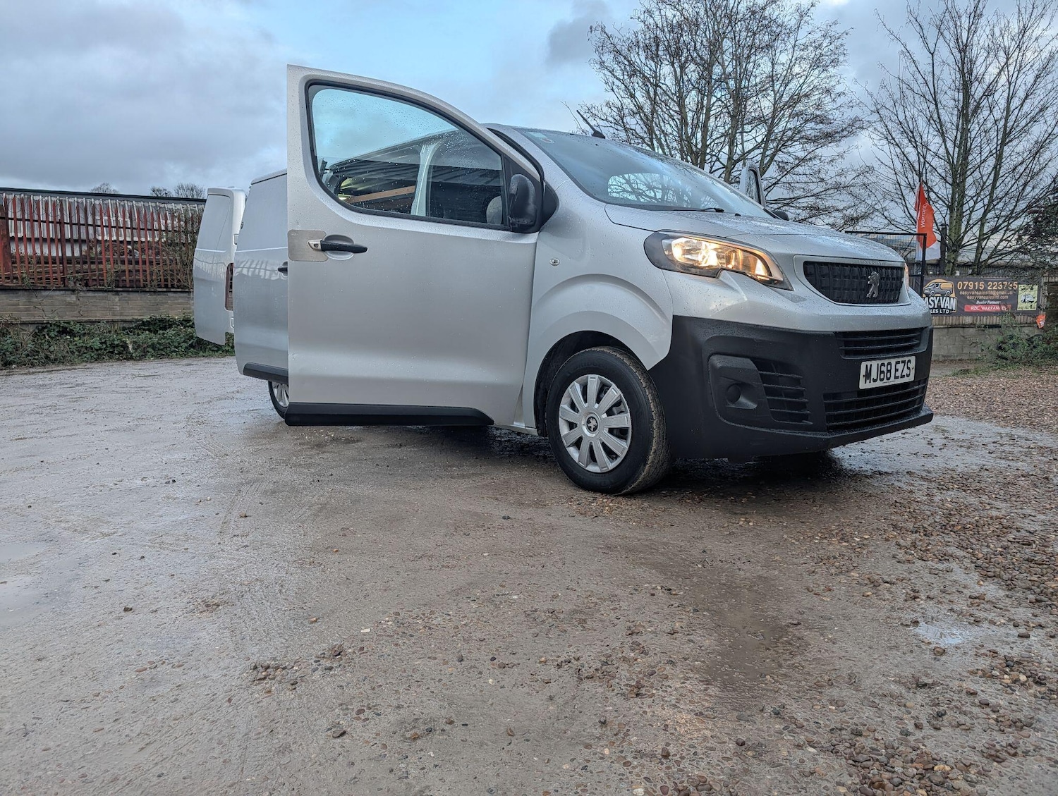 Used Peugeot Expert 2018 for sale - 77883060: Photo 10