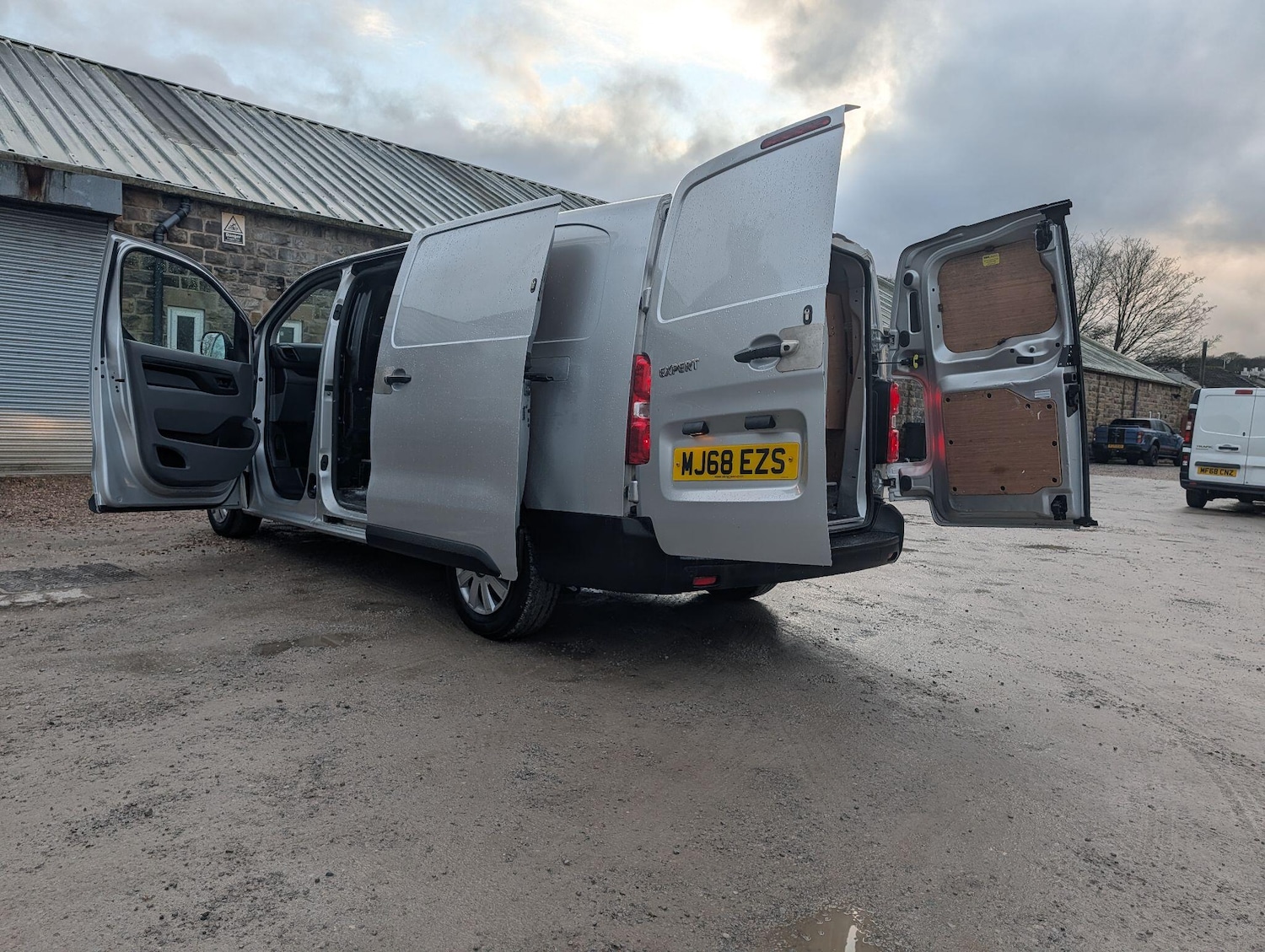 Used Peugeot Expert 2018 for sale - 77883060: Photo 14