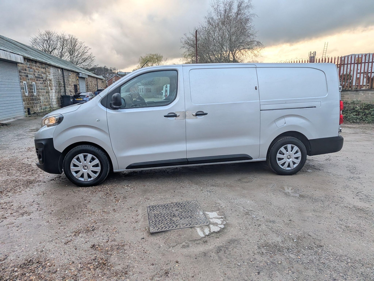 Used Peugeot Expert 2018 for sale - 77883060: Photo 47