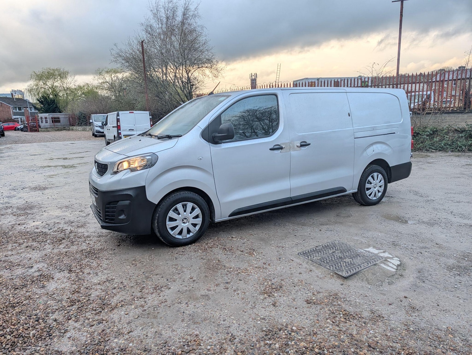 Used Peugeot Expert 2018 for sale - 77883060: Photo 48