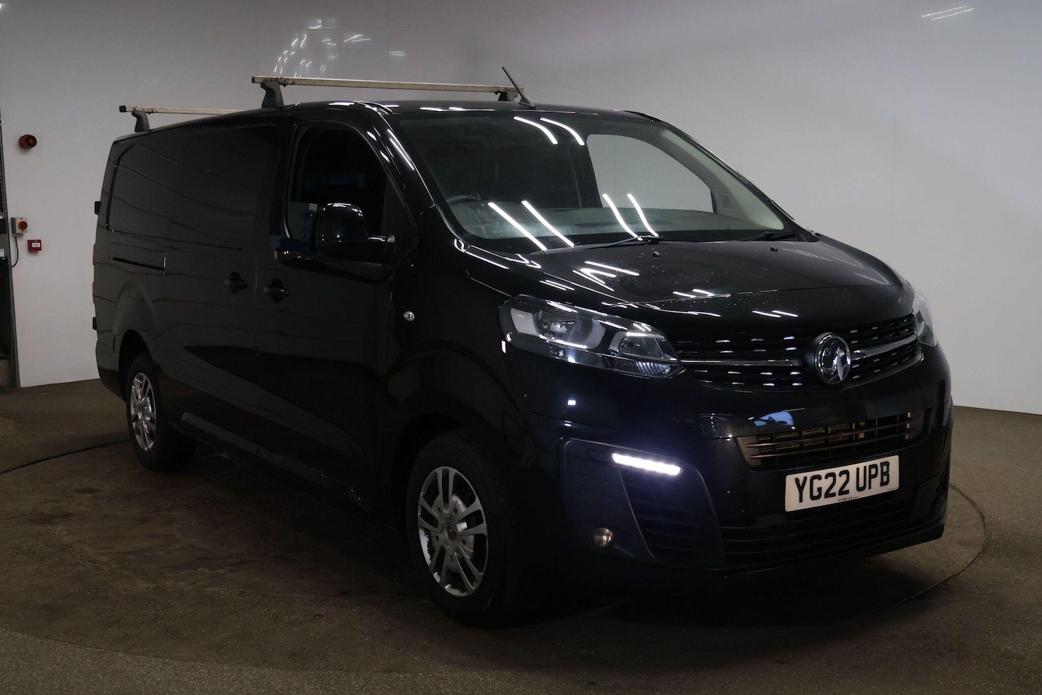 Used Vauxhall Vivaro 2022 for sale - 77377079: Photo 3