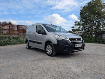 Used Peugeot Partner 2018 for sale - 76094136: Photo