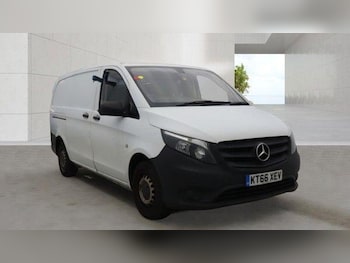 Used Mercedes-Benz Vito 2017 for sale - 79602124: Photo