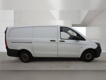 Used Mercedes-Benz Vito 2017 for sale - 79602124: Photo