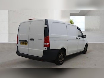 Used Mercedes-Benz Vito 2017 for sale - 79602124: Photo