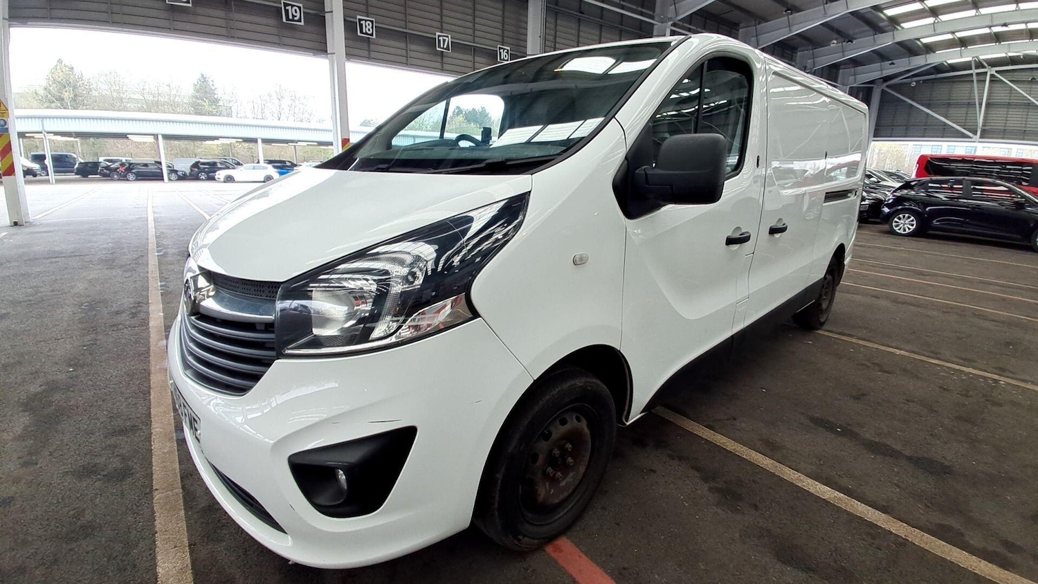 Used Vauxhall Vivaro 2018 for sale - 78019827: Photo 3
