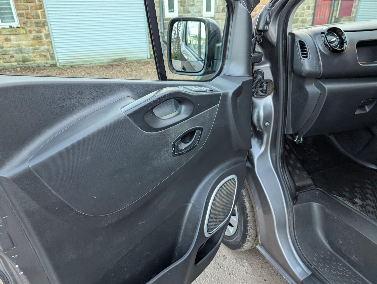 Used Vauxhall Vivaro 2015 for sale - 76801097: Photo 24