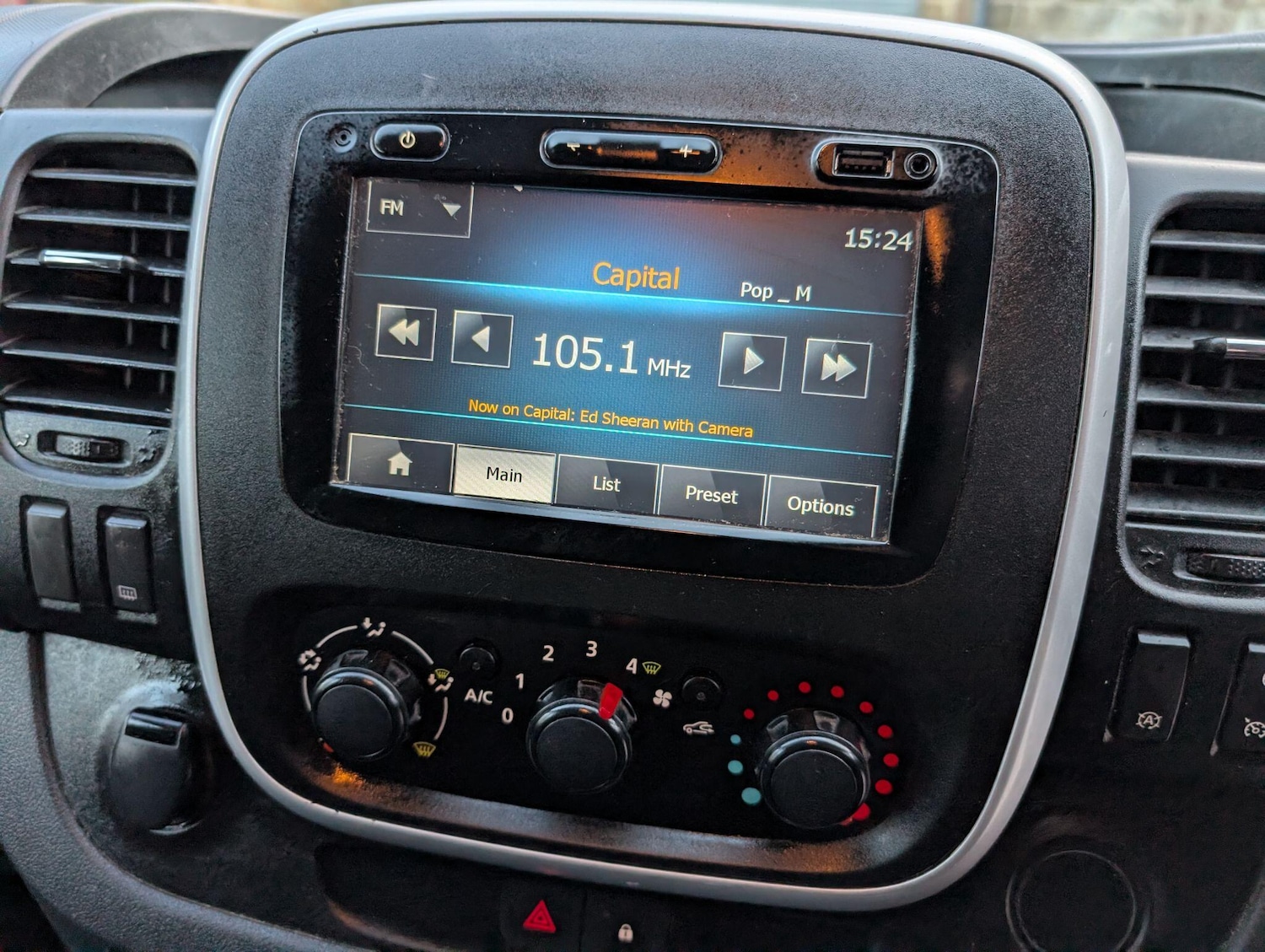 Used Vauxhall Vivaro 2015 for sale - 76801097: Photo 32