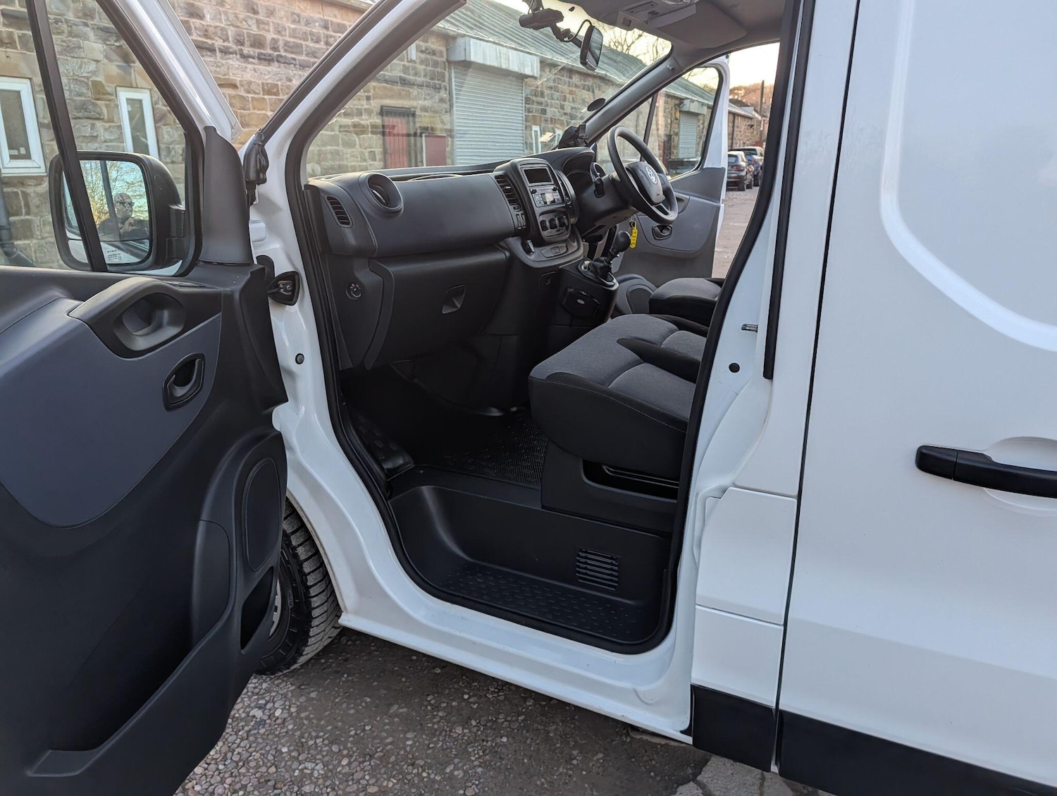 Used Vauxhall Vivaro 2018 for sale - 77738091: Photo 34