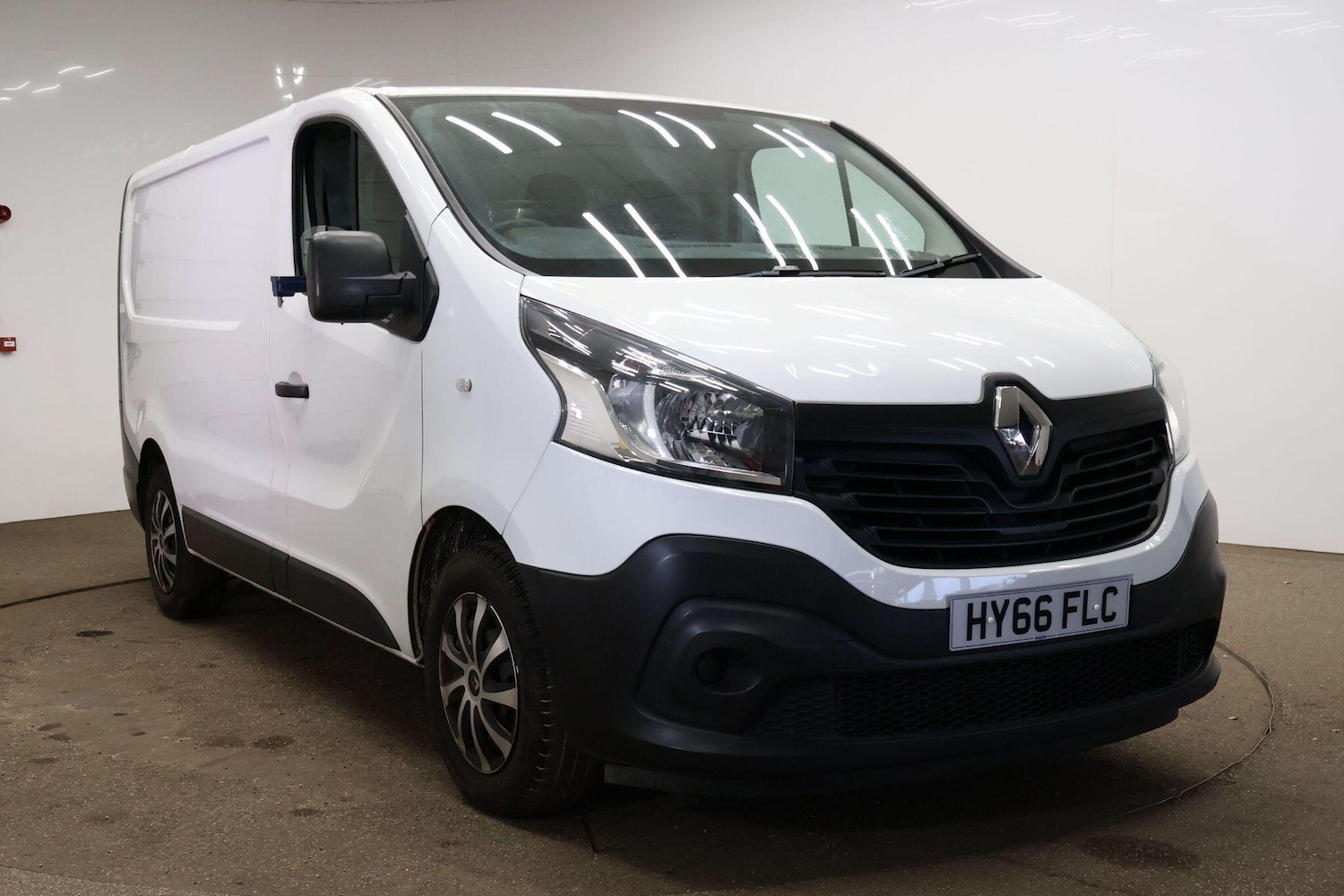 Used Renault Trafic 2016 for sale - 76408462: Photo 2