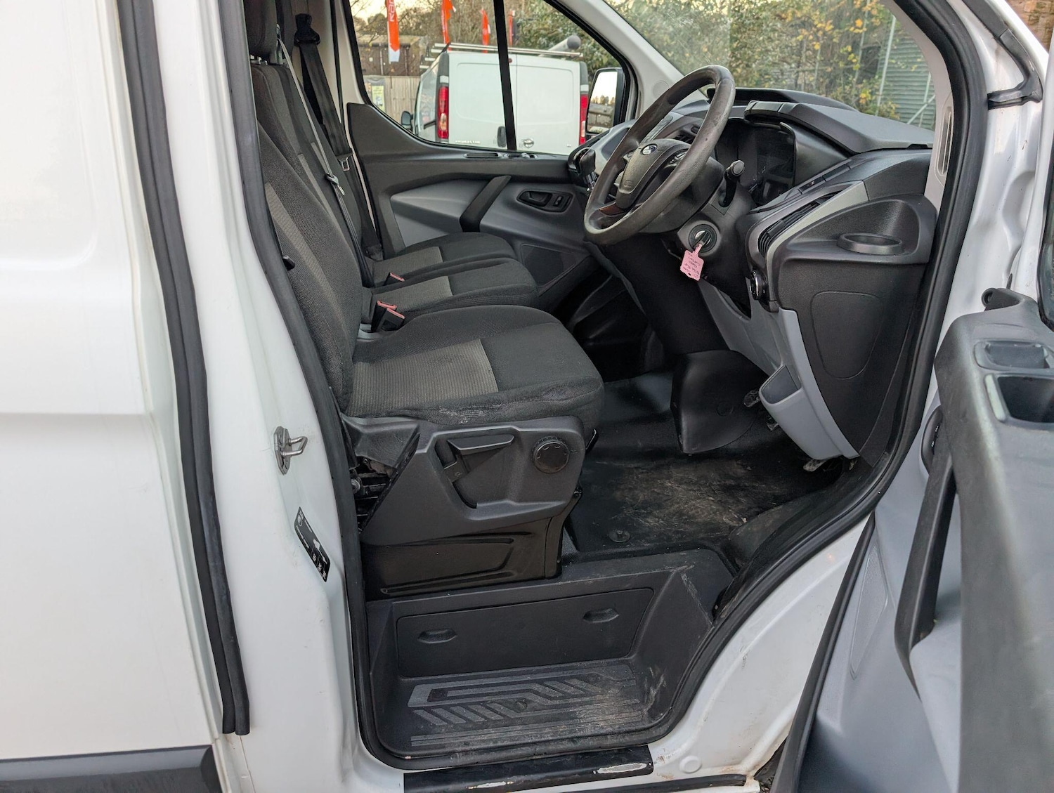 Used Ford Transit Custom 2016 for sale - 76839589: Photo 28