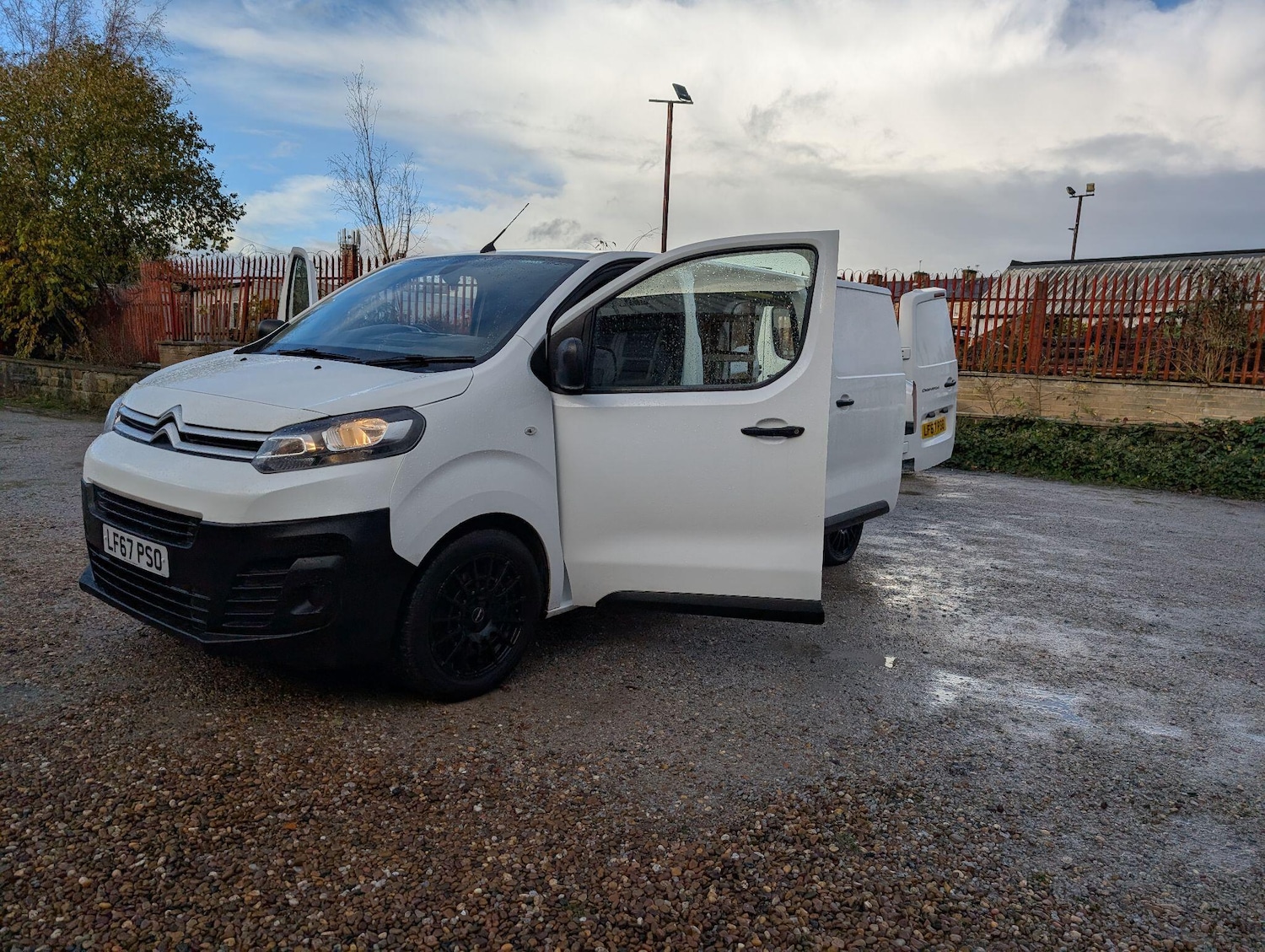 Used Citroen Dispatch 2017 for sale - 76753275: Photo 17