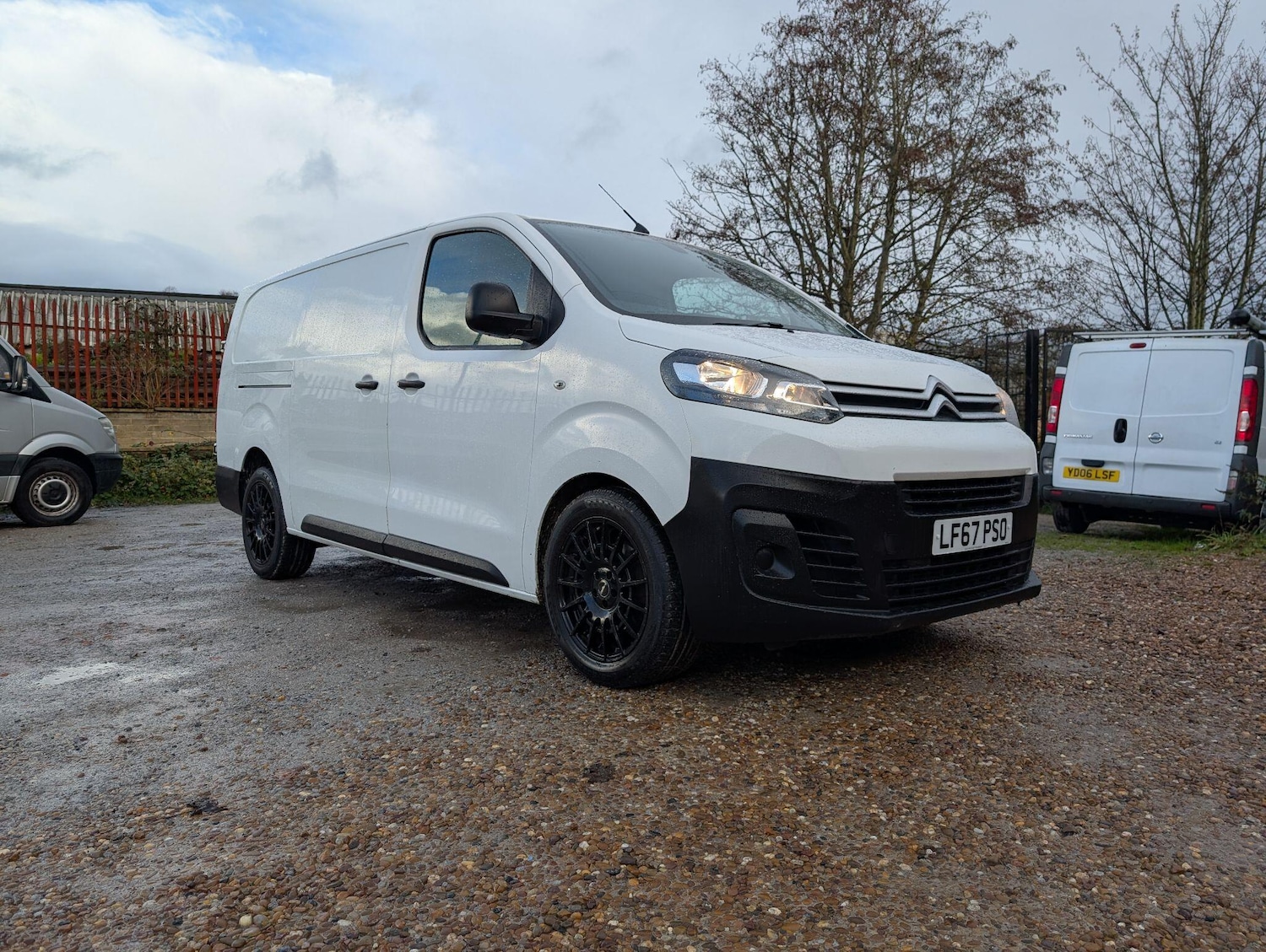 Used Citroen Dispatch 2017 for sale - 76753275: Photo 2
