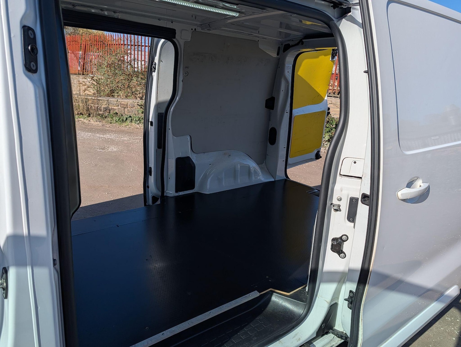 Used Peugeot Expert 2021 for sale - 77737675: Photo 24