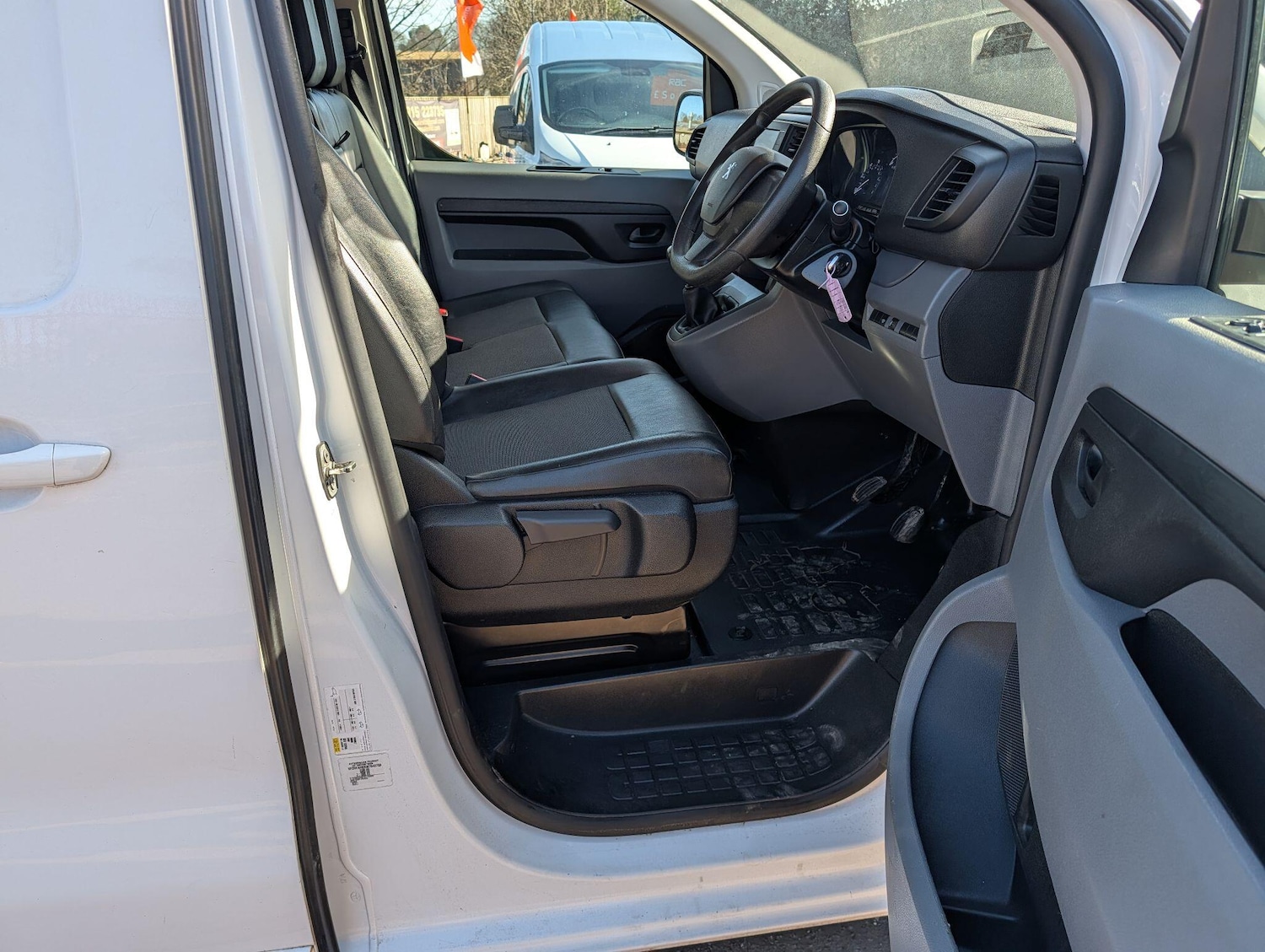 Used Peugeot Expert 2021 for sale - 77737675: Photo 31