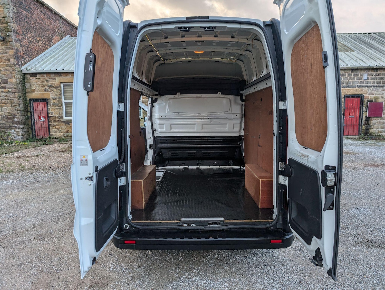 Used Vauxhall Vivaro 2016 for sale - 76573518: Photo 19