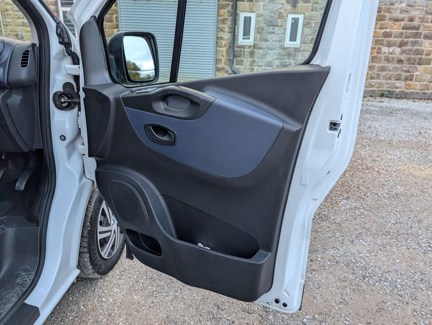 Used Vauxhall Vivaro 2016 for sale - 76573518: Photo 29