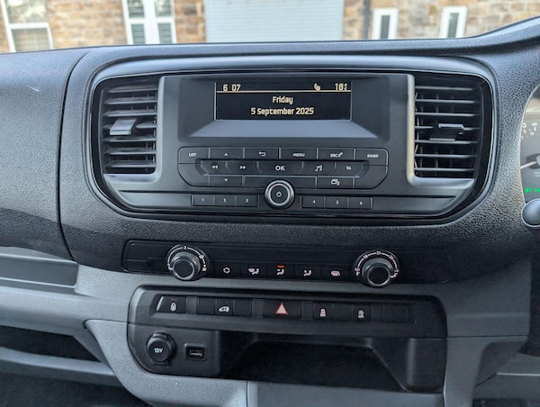 Used Vauxhall Vivaro 2020 for sale - 76151957: Photo 27