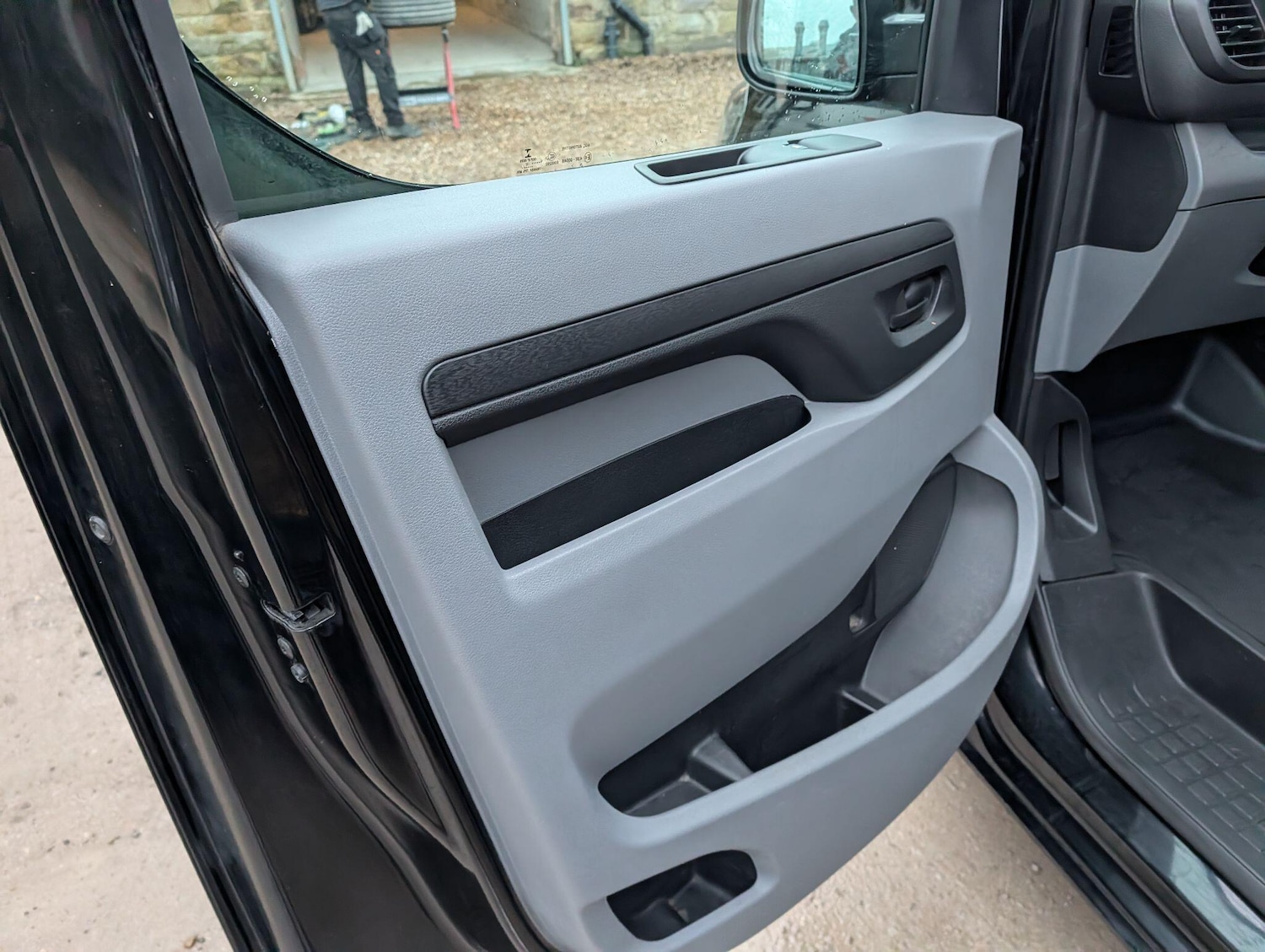 Used Vauxhall Vivaro for sale - 77684096: Photo 25