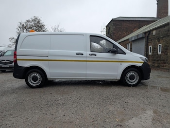 Used Mercedes-Benz Vito 2017 for sale - 76592530: Photo