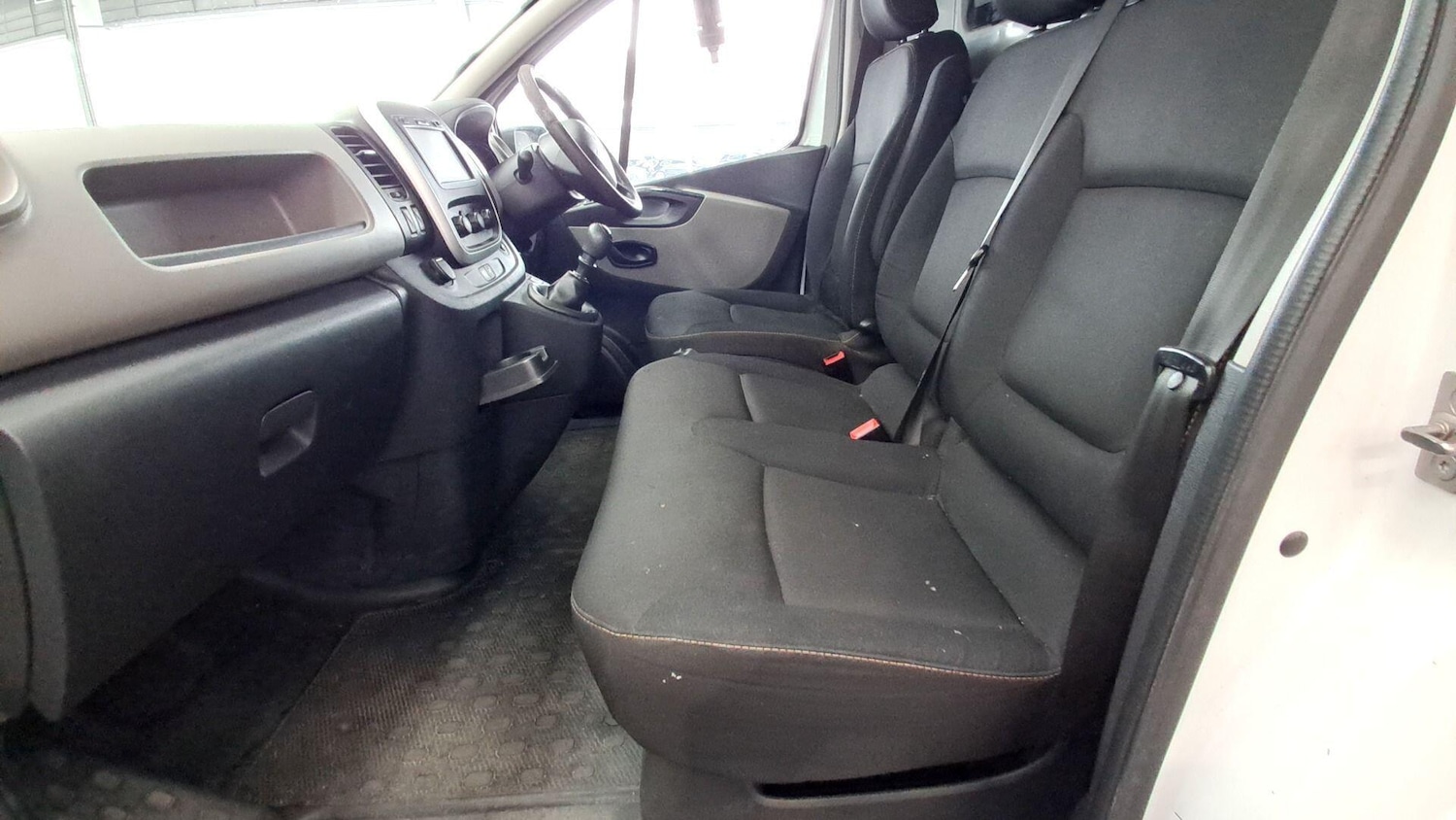 Used Renault Trafic 2015 for sale - 78019080: Photo 8