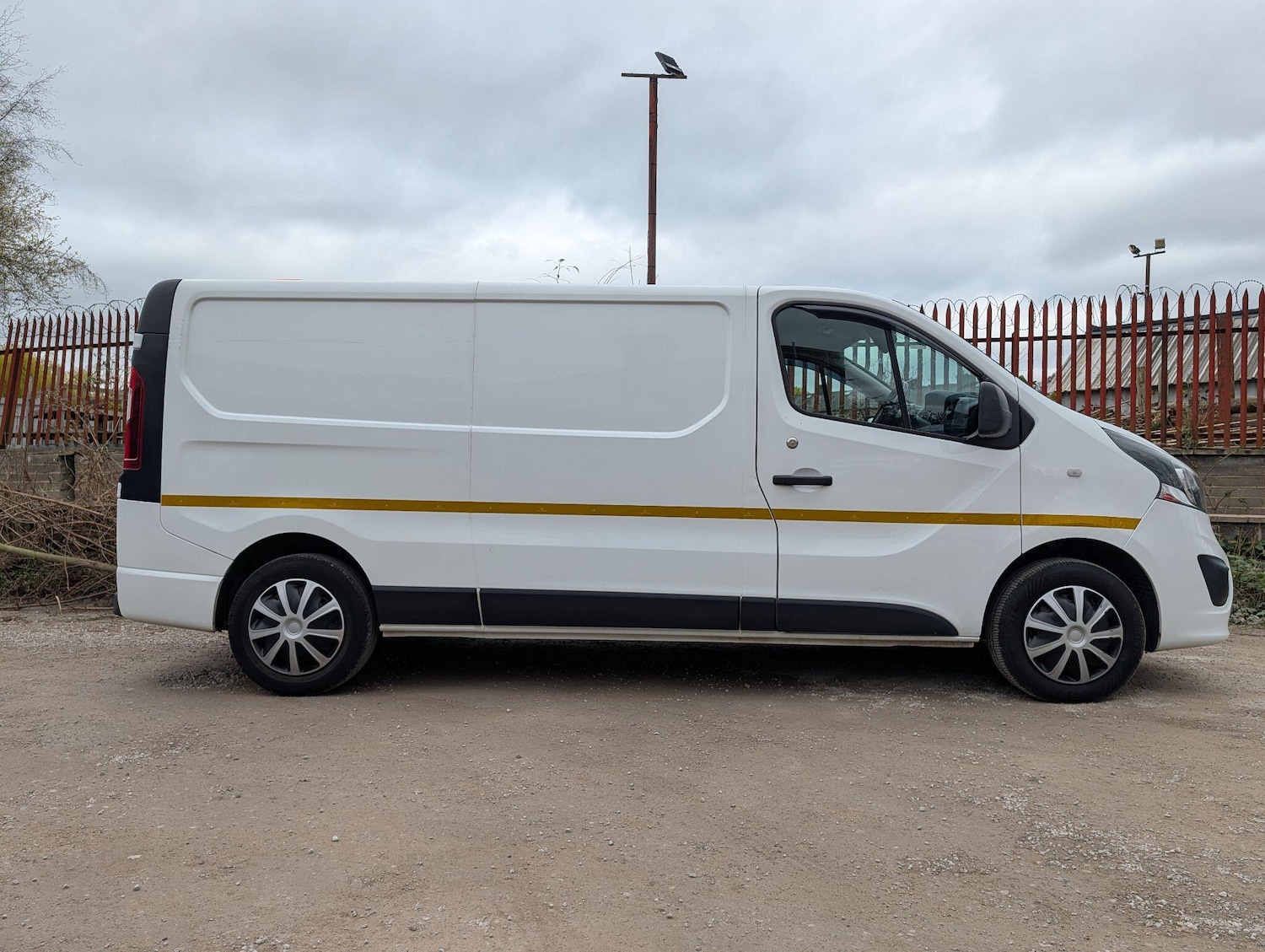 Used Vauxhall Vivaro 2018 for sale - 78006370: Photo 3