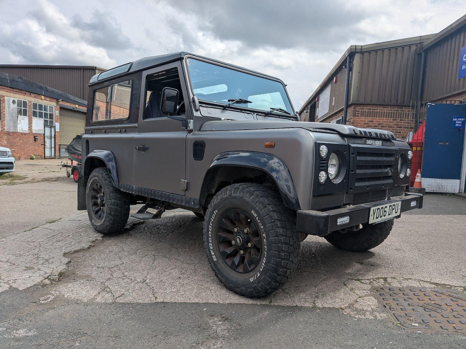 Used Land Rover Defender 2006 for sale - 76620075: Photo 1