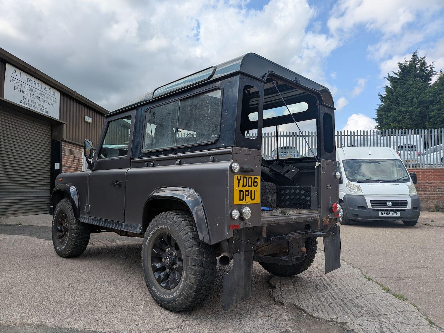 Used Land Rover Defender 2006 for sale - 76620075: Photo 5