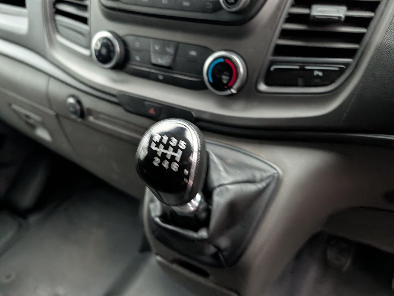 Used Ford Transit Custom 2018 for sale - 77358976: Photo 32