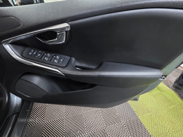 Used Volvo V40 2016 for sale - 76338077: Photo 17