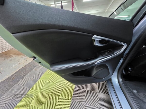 Used Volvo V40 2016 for sale - 76338077: Photo 21