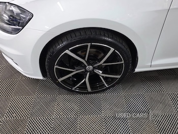 Used Volkswagen Golf 2019 for sale - 78536328: Photo