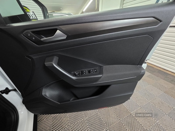 Used Volkswagen T-Roc 2019 for sale - 77587800: Photo 16