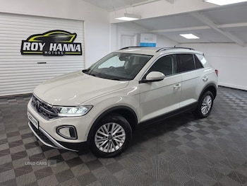 Used Volkswagen T-Roc 2023 for sale - 77030512: Photo