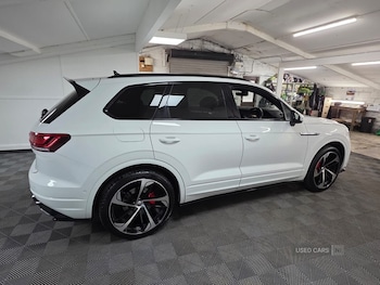 Used Volkswagen Touareg 2018 for sale - 77994642: Photo