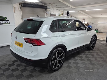 Used Volkswagen Tiguan 2017 for sale - 79349917: Photo