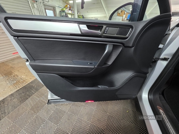 Used Volkswagen Touareg 2014 for sale - 77634178: Photo 24