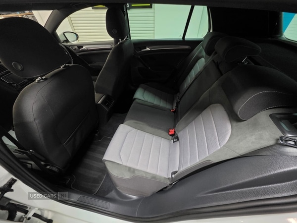 Used Volkswagen Golf 2017 for sale - 76308410: Photo 10